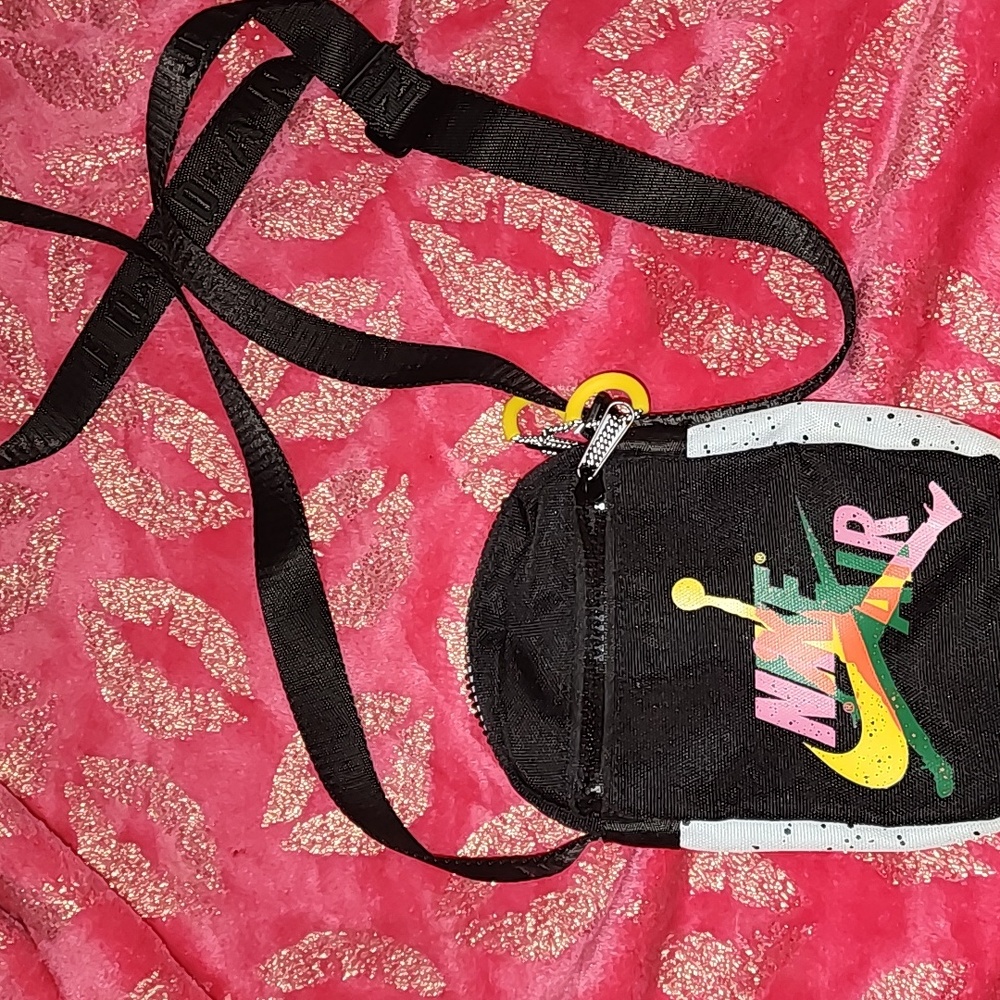 Nike (Jordan) shoulder clutch